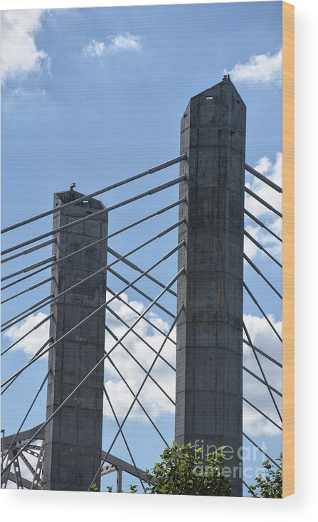 Lincoln Bridge Wood Print featuring the photograph The Lincoln by FineArtRoyal Joshua Mimbs