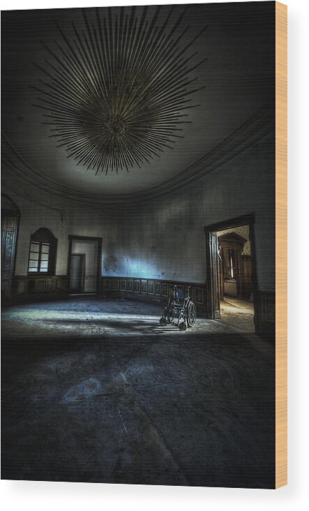 Abandon Wood Print featuring the photograph The oval star room by Nathan Wright