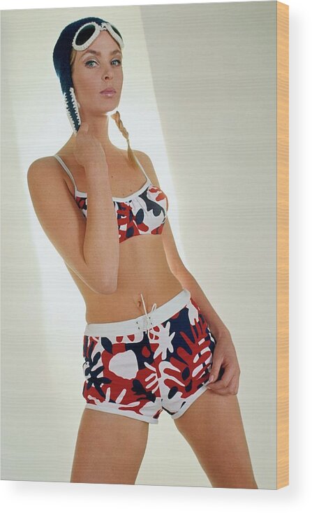 Fashion Wood Print featuring the photograph Young Woman in Mod Bikini by David McCabe