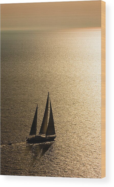 Curve Wood Print featuring the photograph Sailing At Sunset #1 by Mbbirdy