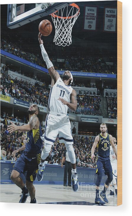 Nba Pro Basketball Wood Print featuring the photograph Memphis Grizzlies V Indiana Pacers by Ron Hoskins