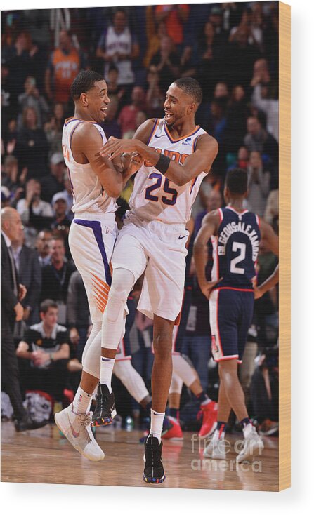 Nba Pro Basketball Wood Print featuring the photograph Los Angeles Clippers V Phoenix Suns by Barry Gossage