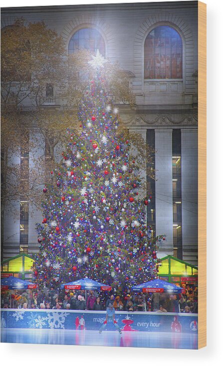 Bryant Park Wood Print featuring the photograph Bryant Park Christmas Tree by Mark Andrew Thomas