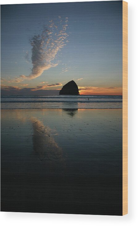 Oregon Coast Wood Print featuring the photograph Coastal Sunset at Pacific City, Oregon by Leslie Struxness