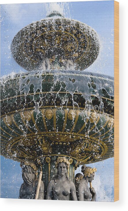 Spray Wood Print featuring the photograph Concode Fountain Spray by Keith Sherwood