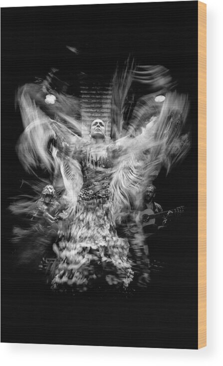 Performance Wood Print featuring the photograph Flamenco by Ivan Bertusi