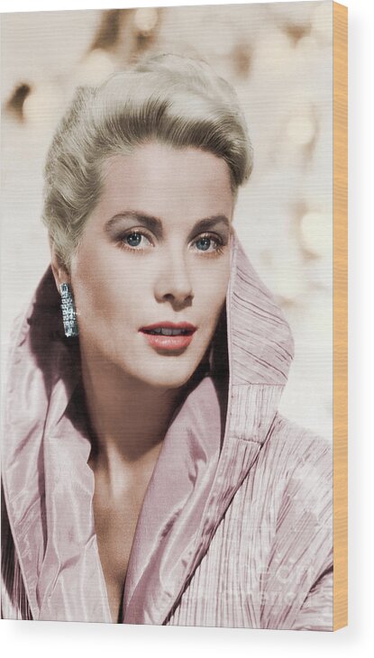 People Wood Print featuring the photograph Grace Kelly by Bettmann