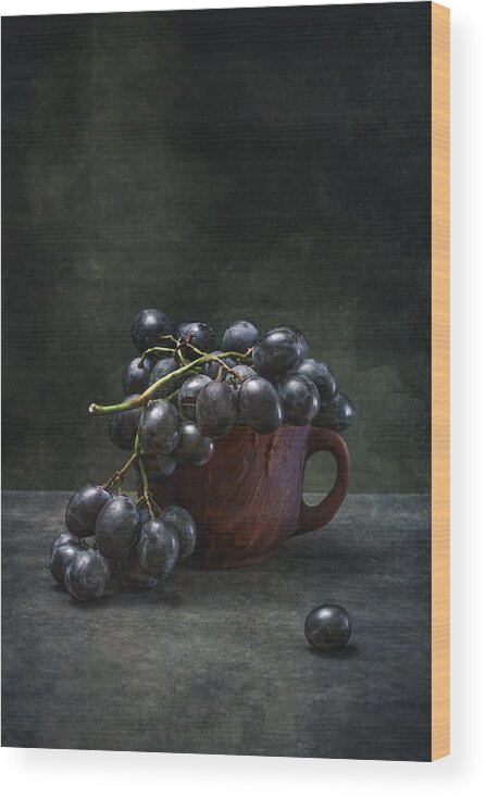 Still Life Wood Print featuring the photograph Grapes In A Cup by Brig Barkow