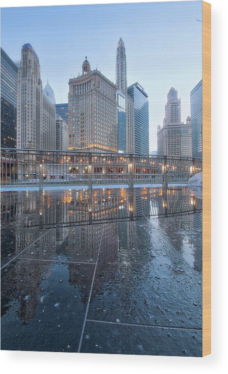 Chicago Wood Print featuring the photograph Icy Reflections by Raf Winterpacht