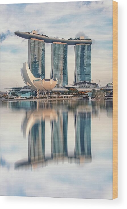 Bay Wood Print featuring the photograph Marina Bay Sands #1 by Manjik Pictures