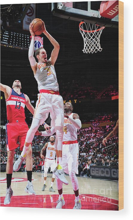 Atlanta Wood Print featuring the photograph Mike Muscala by Scott Cunningham