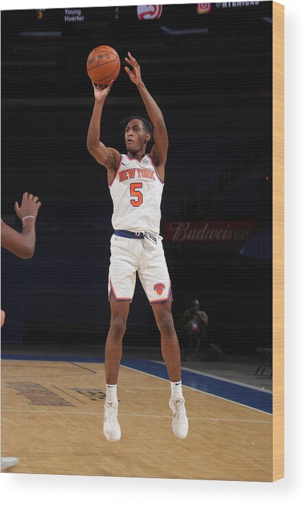 Nba Pro Basketball Wood Print featuring the photograph Atlanta Hawks v New York Knicks by Nathaniel S. Butler