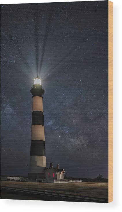 North Carolina Wood Print featuring the photograph Bodie Island Light 1 by Robert Fawcett