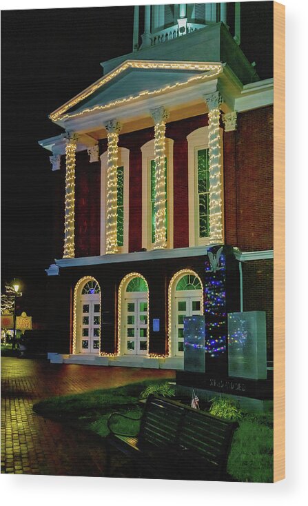 Boyle County Courthouse Entrance Christmas Wood Print featuring the photograph Boyle County Courthouse Entrance Christmas by Sharon Popek