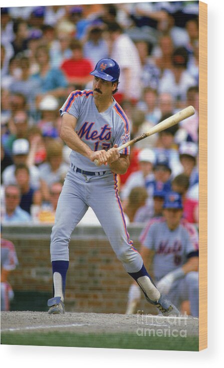 1980-1989 Wood Print featuring the photograph Keith Hernandez by Ron Vesely