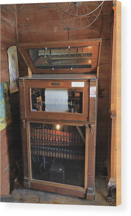 Sautee Nacoocee Wood Print featuring the photograph Old Sautee Store - Historic Player Piano by Richard Krebs