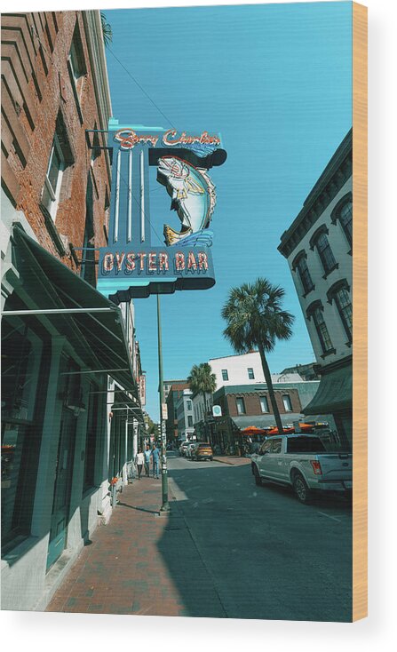 Savannah Wood Print featuring the photograph Oyster Bar by Kenny Thomas