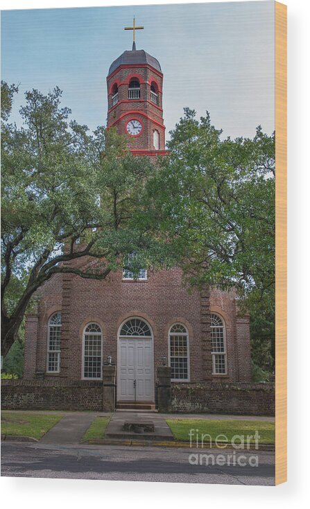 Prince George Winyah Espiscopal Church Wood Print featuring the photograph Prince George Episcopal Church by Dale Powell