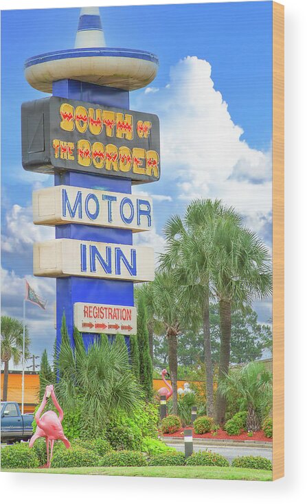 South Of The Border Wood Print featuring the photograph South of the Border Motor Inn by Mark Andrew Thomas