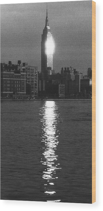 B&w Gallery Wood Print featuring the photograph Empire State Building NYC by Steven Huszar