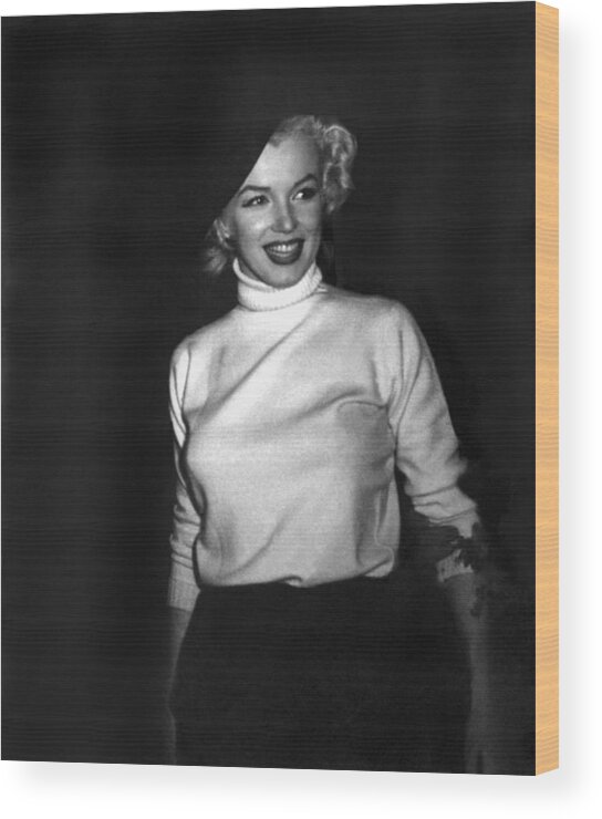 1954 Wood Print featuring the photograph Marilyn Monroe In Korea #1 by Underwood Archives