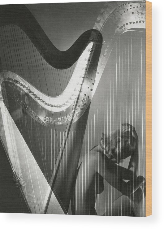 Lisa Fonssagrives Wood Print featuring the photograph A Nude Portrait Of Lisa Fonssagrives by Horst P. Horst
