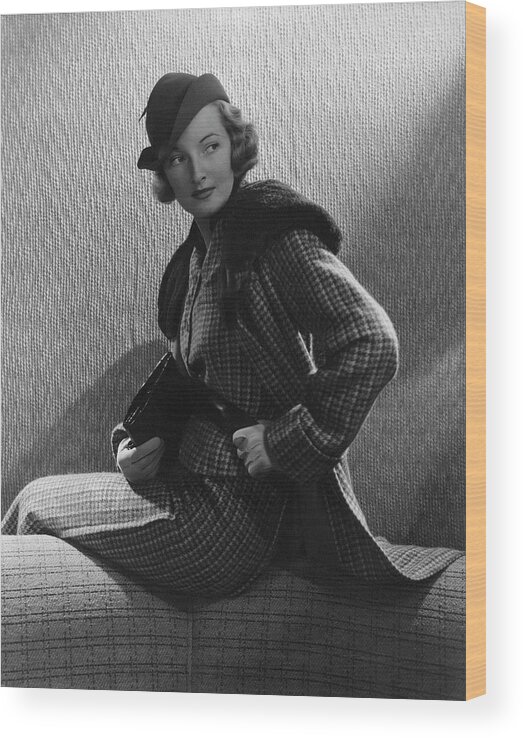 Accessories Wood Print featuring the photograph Gwili Andre Wearing Yvonne Carette by Edward Steichen