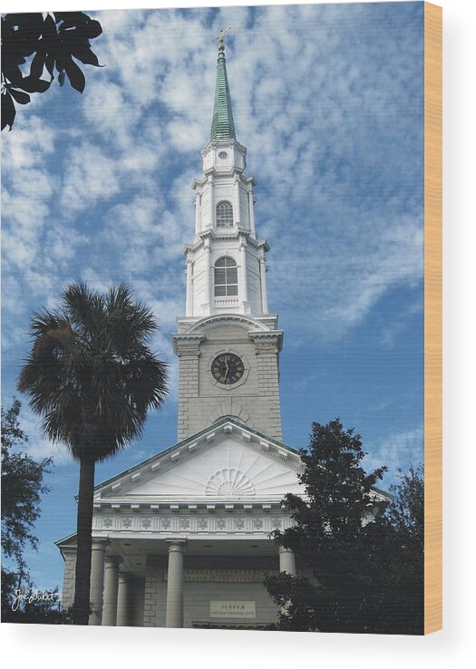 Independent Presbyterian Church Wood Print featuring the photograph Independent Presbyterian Church in Savannah by Joe Duket