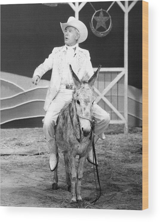 The Tonight Show Starring Johnny Carson Wood Print featuring the photograph Johnny Carson in The Tonight Show Starring Johnny Carson by Silver Screen