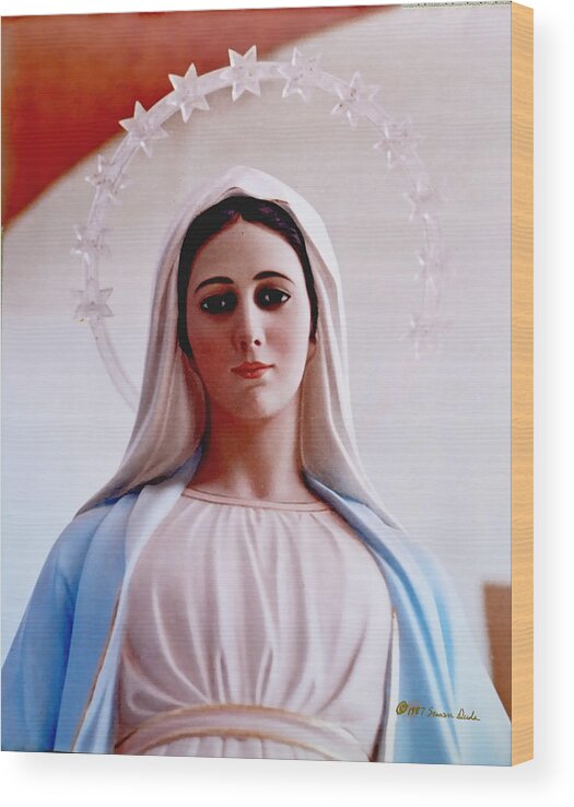 Religious Pictures Wood Print featuring the photograph Our Lady Queen of Peace Statue by Susan Duda
