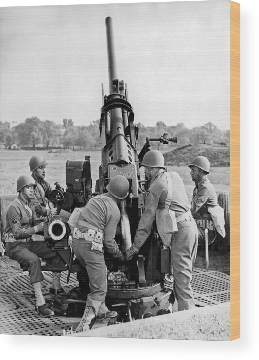 1944 Wood Print featuring the photograph Troops At Artillery Training by Underwood Archives