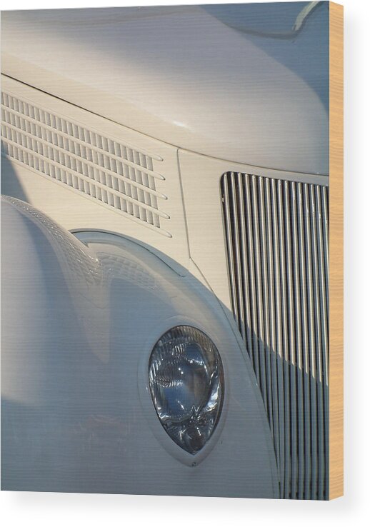 Autos Wood Print featuring the photograph Chilling n Grillin by Thomas Pipia