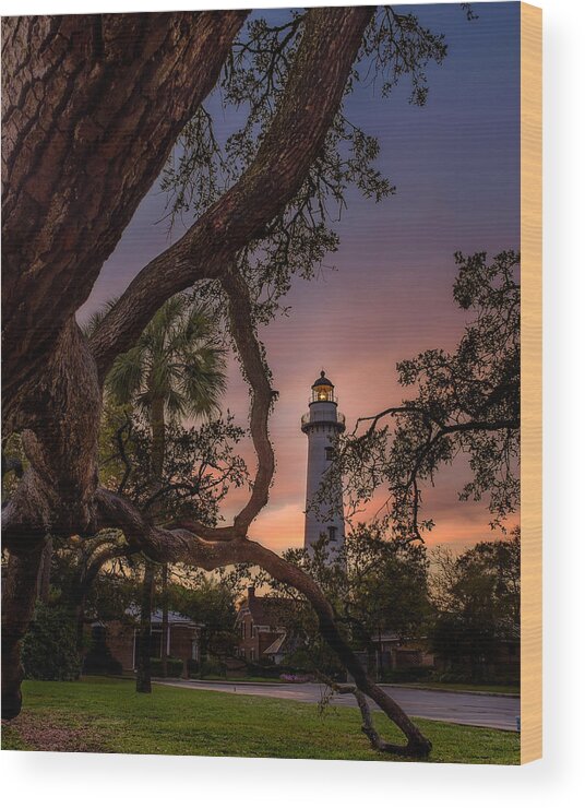 Architecture Wood Print featuring the photograph Dawn at Saint Simons Lighthouse by Chris Bordeleau