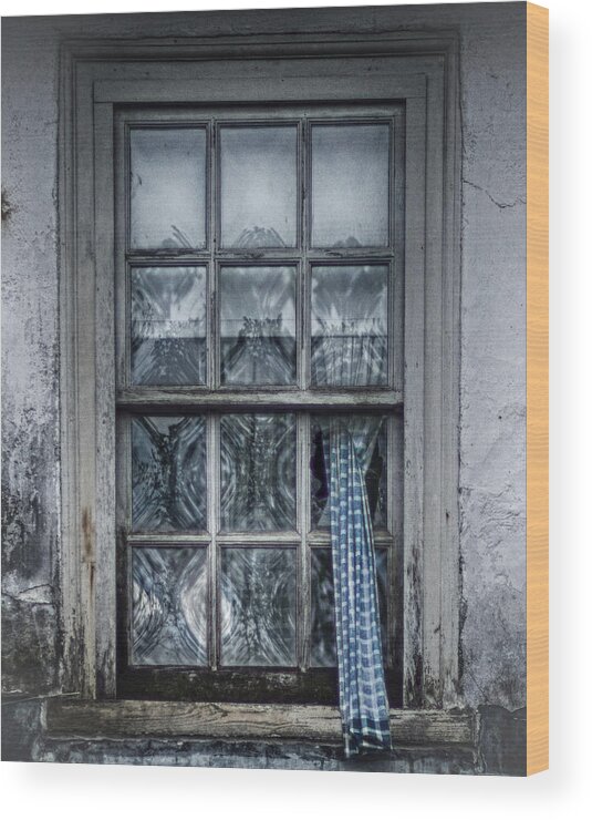 Window Wood Print featuring the photograph Forgotten Pane by Scott Wyatt