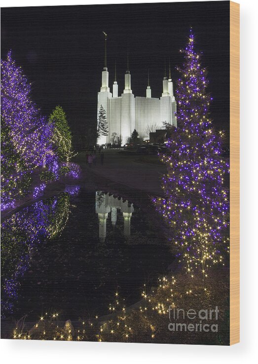 Mormon Temple Wood Print featuring the photograph Mormon Temple 1 by ELDavis Photography