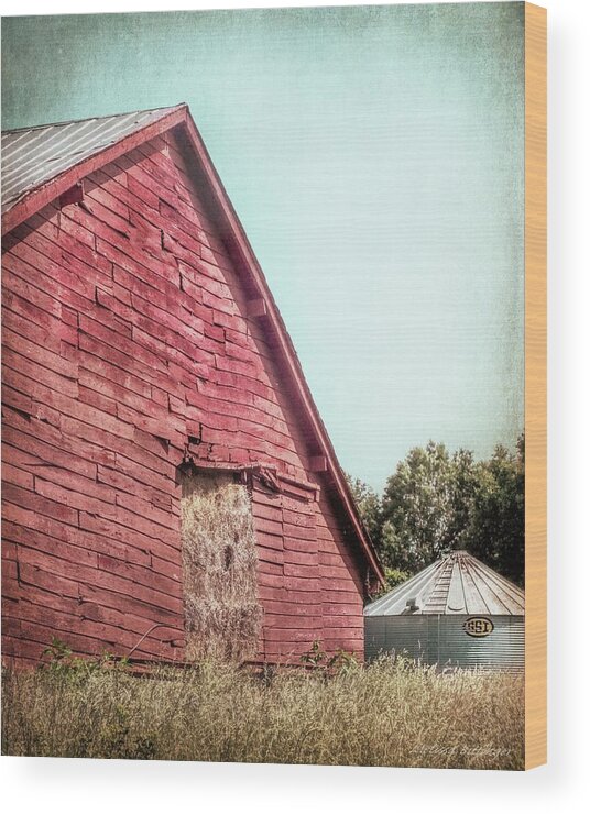 Red Barn Wood Print featuring the photograph Red Hay Barn by Melissa Bittinger