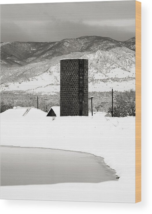 Colorado Wood Print featuring the photograph Silo and Silence by Marilyn Hunt