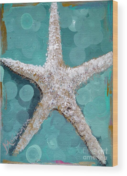 Starfish Wood Print featuring the painting Starfish Goldie by Kristen Abrahamson