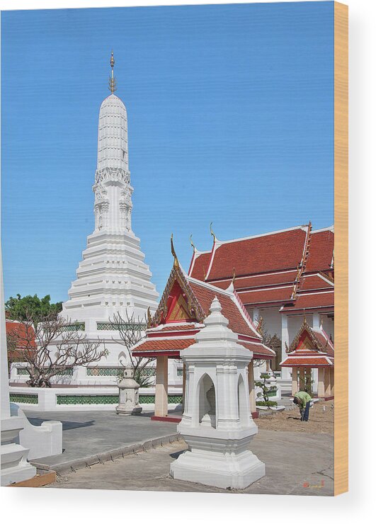 Scenic Wood Print featuring the photograph Wat Nang Ratchaworawihan Phra Prang DTHB0441 by Gerry Gantt