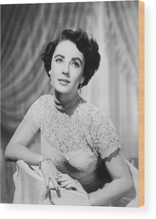 People Wood Print featuring the photograph Elizabeth Taylor #1 by Hulton Archive