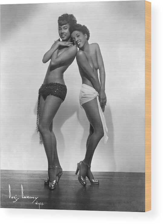 People Wood Print featuring the photograph Brown Skin Models #10 by Michael Ochs Archives