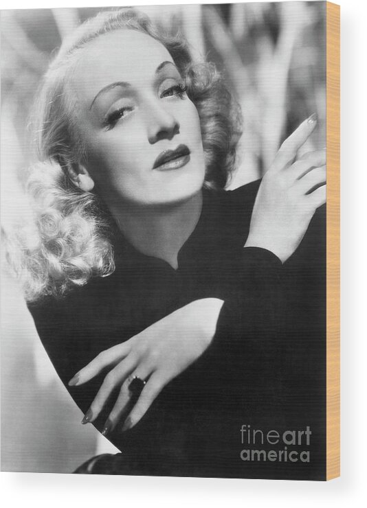 People Wood Print featuring the photograph Marlene Dietrich #2 by Bettmann