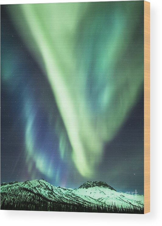 Alaska Wood Print featuring the photograph Aurora Over Mountains In Alaska by Chris Madeley/science Photo Library