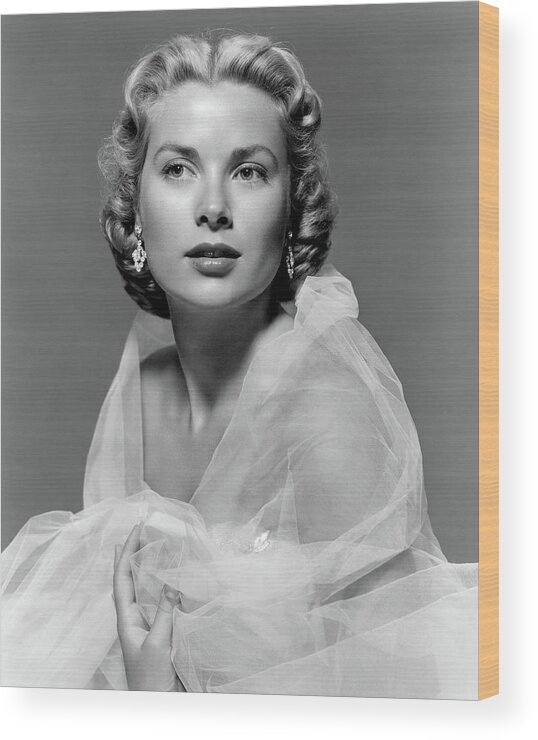 1950-1959 Wood Print featuring the photograph Grace Kelly by Api