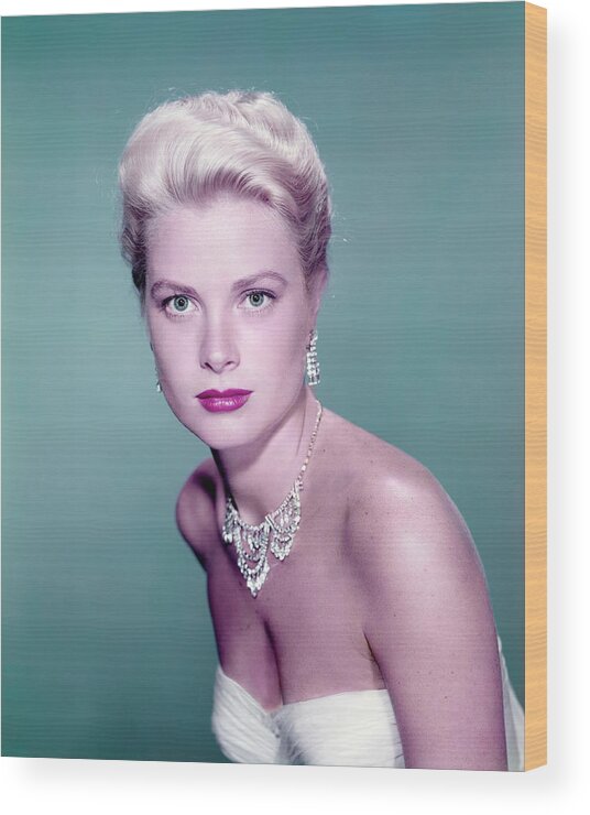 Grace Kelly - Actress Wood Print featuring the photograph Grace Kelly by Archive Photos
