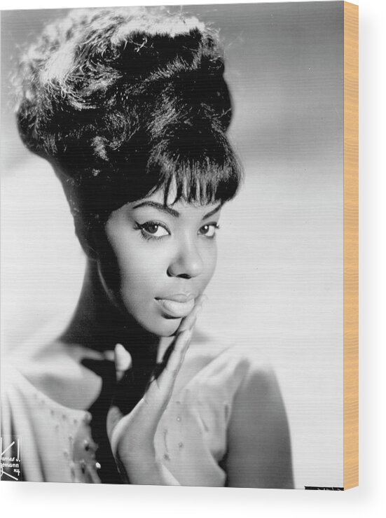 Singer Wood Print featuring the photograph Photo Of Mary Wells by Michael Ochs Archives