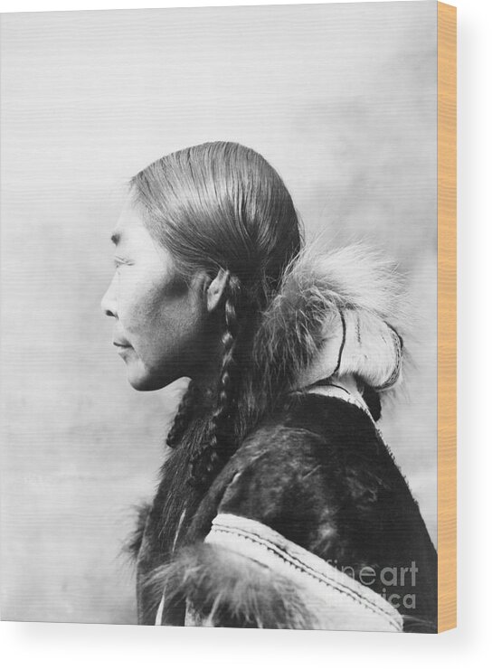 People Wood Print featuring the photograph Profile Of Eskimo Woman by Bettmann
