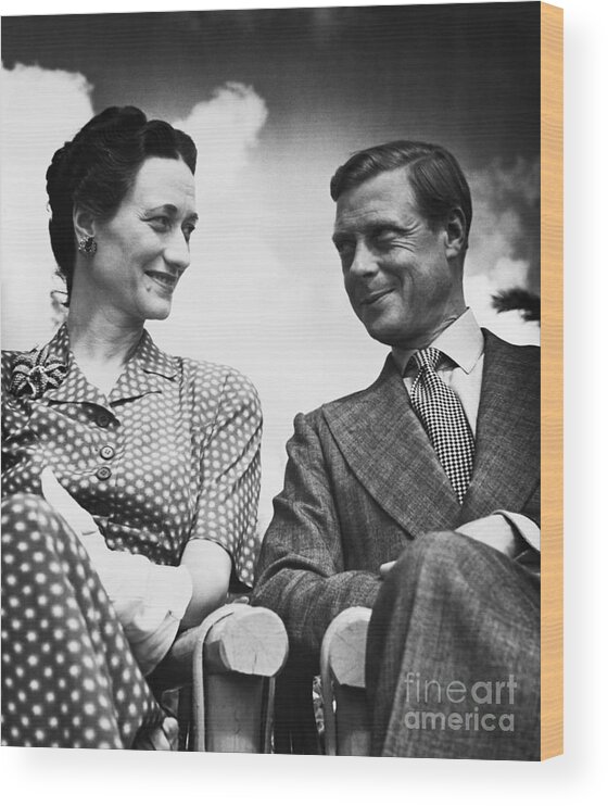Three Quarter Length Wood Print featuring the photograph The Duke And Duchess Of Windsor by Bettmann