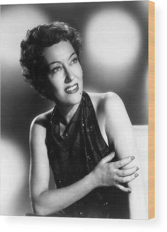 Gloria Swanson Wood Print featuring the photograph GLORIA SWANSON in THREE FOR BEDROOM C -1952-, directed by MILTON H. BREN. by Album