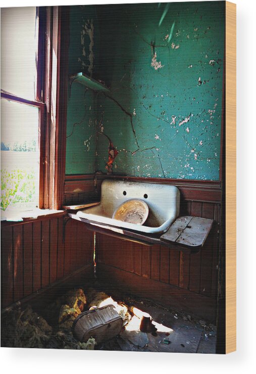 Sink Wood Print featuring the photograph The perfect Creepy House #7 by Cyryn Fyrcyd